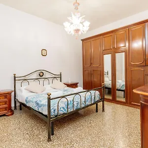 Tipica Casa Veneziana A 15 Minuti Dal Centro Ac E Fast Wifi , Mestre Italia